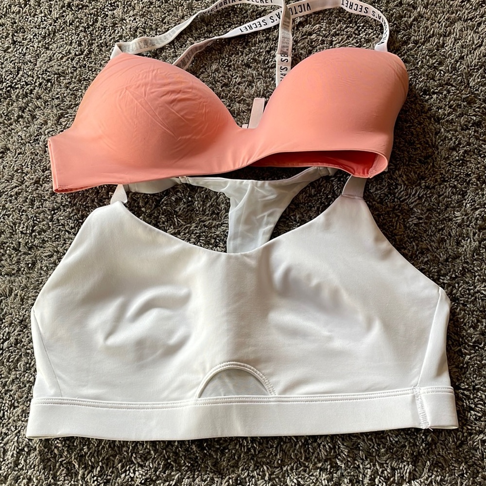 Set of 2 Victoria secret bras. Large/36D